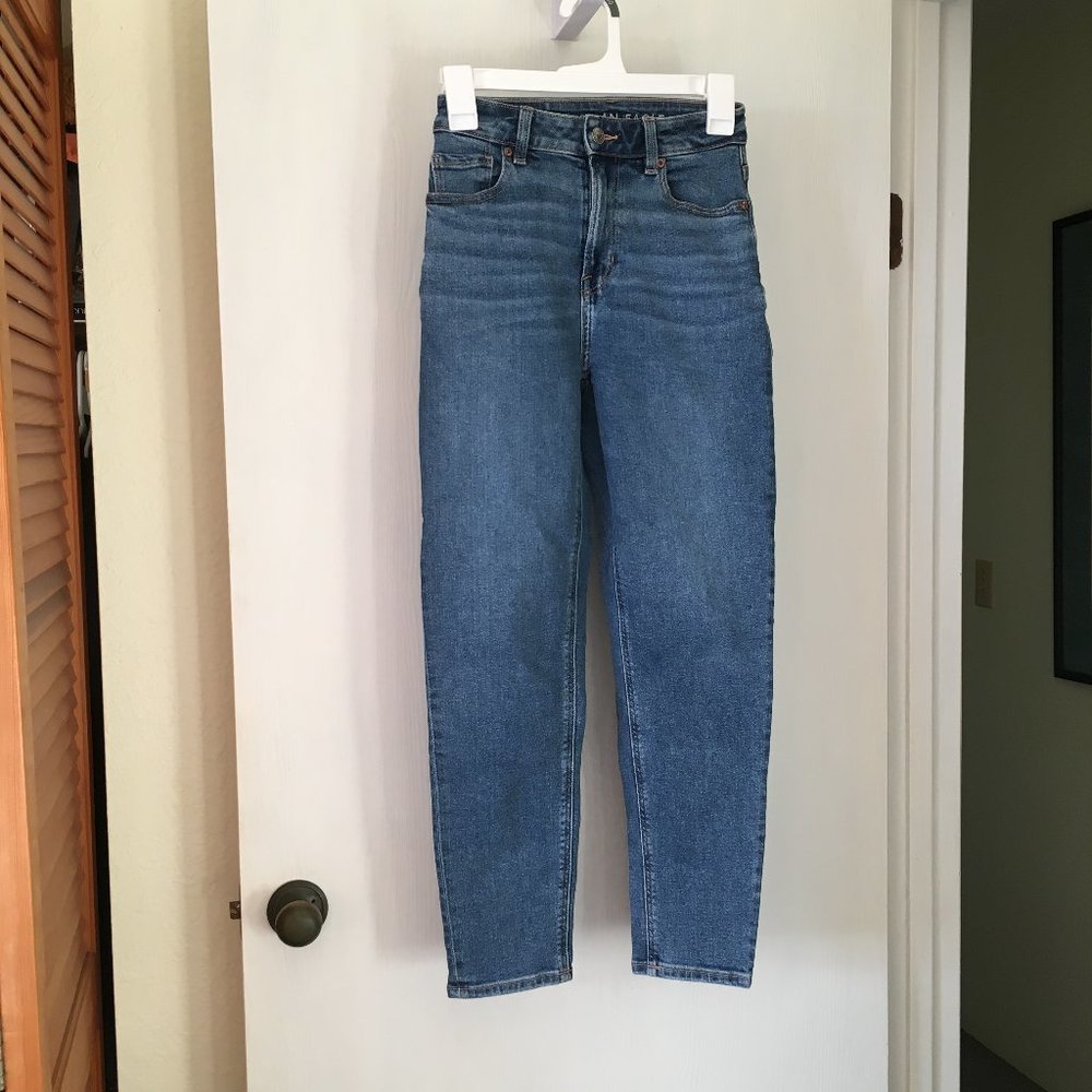 Lucky Brand blue jeans. Charlie Straight. Size 4 / 27.